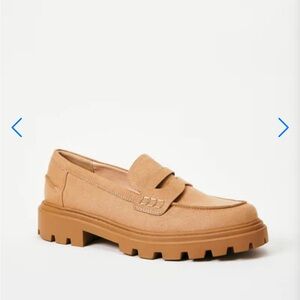 Shoe Dazzle Tan Women's Loafers